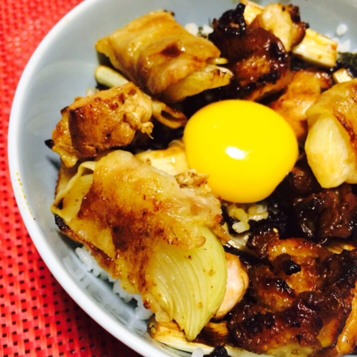 タレをプラス！ビールに良く合う焼き鳥丼♡